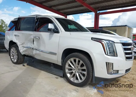 2018 Cadillac Escalade Premium Luxury z USA, uszkodzony, nr VIN 1GYS3CKJ0JR302807